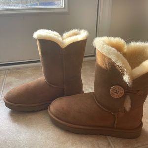 Ugg boots. Size 8. Tan. Bailey button